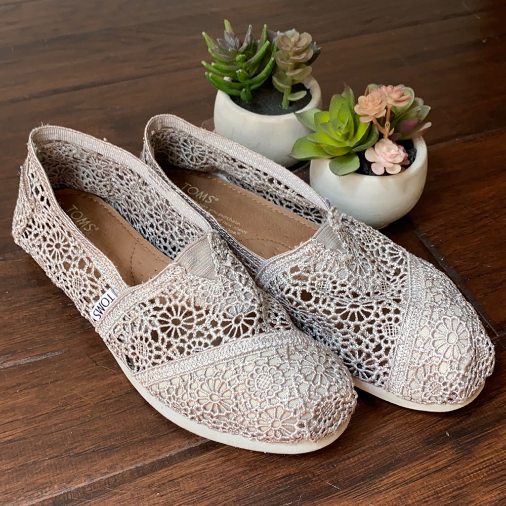 Ladies Moroccan Crochet Toms